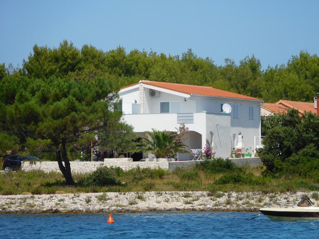 Mirakul Apartments Vir Exterior foto