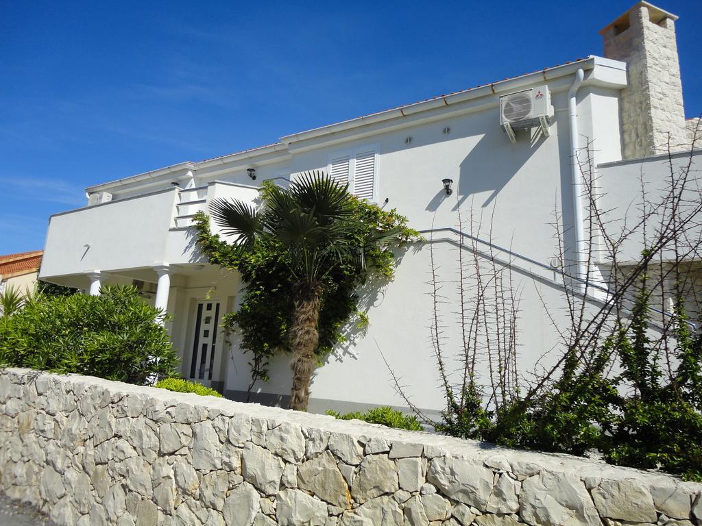 Mirakul Apartments Vir Exterior foto